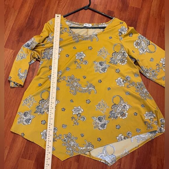 Star Vixen yellow Floral top. Size 2X. - Picture 4 of 6
